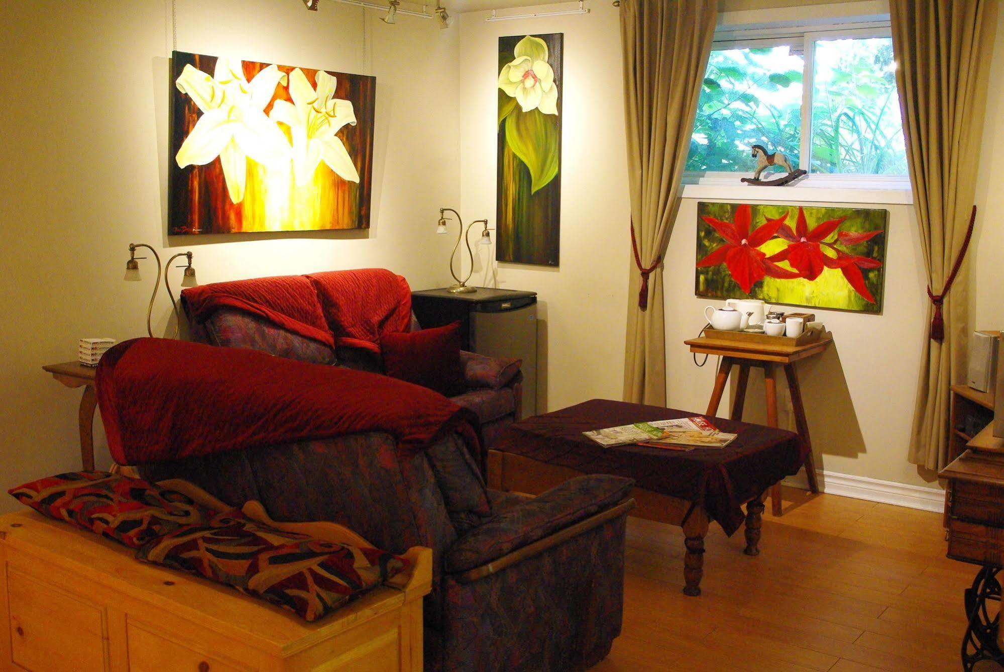 Atelier Galerie Anne Drouin Peinture & Pension Sainte-Julie Εξωτερικό φωτογραφία